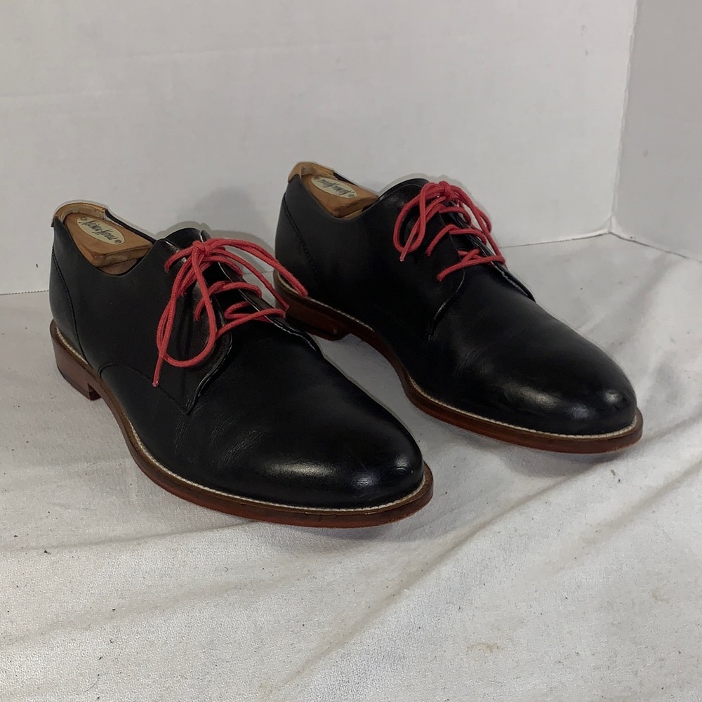 J Shoes Men's ‘William’ Black Leather Derby Shoes with Red Laces
